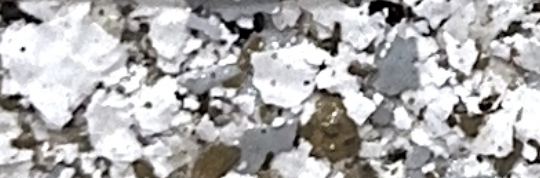 Granite Flakes shade 700
